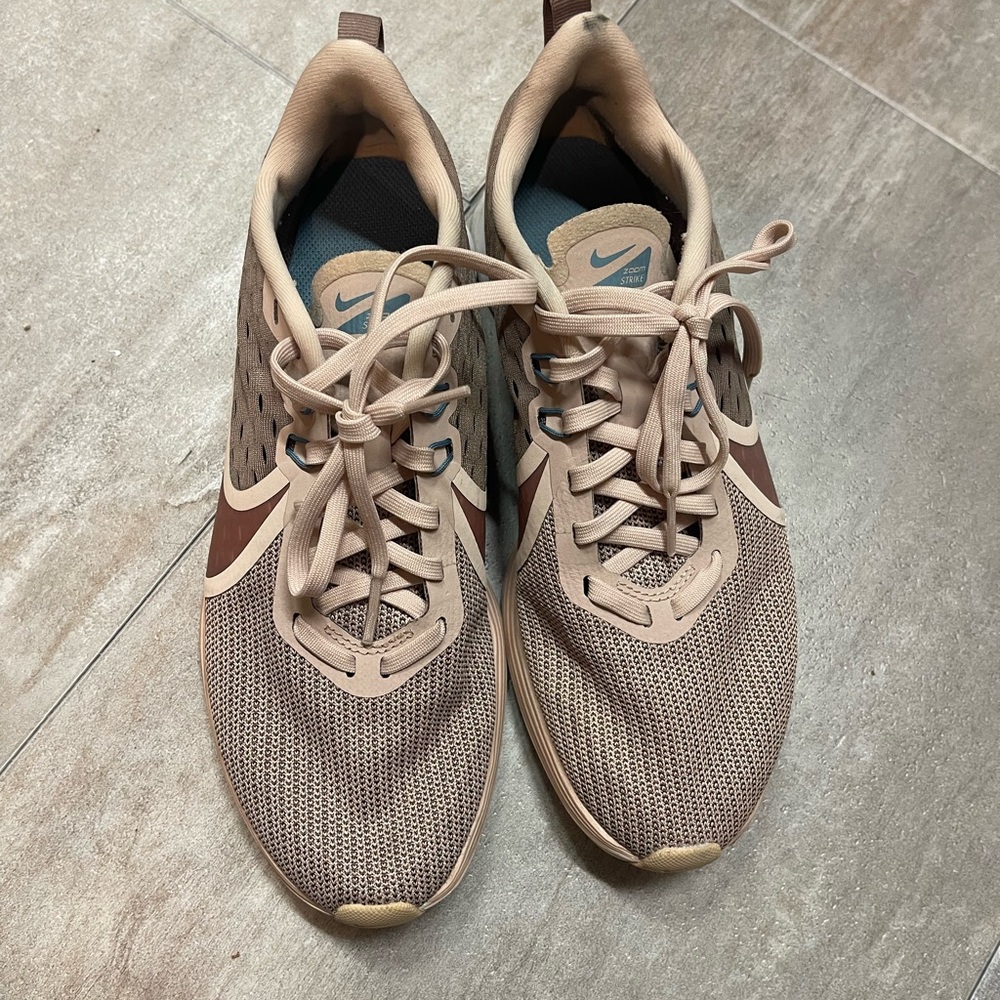 Nike Zoom Strike 2 Sneakers